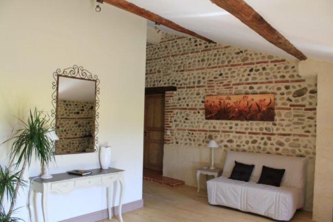 Terre De Garance Bed & Breakfast Lagardelle-sur-Lèze Стая снимка