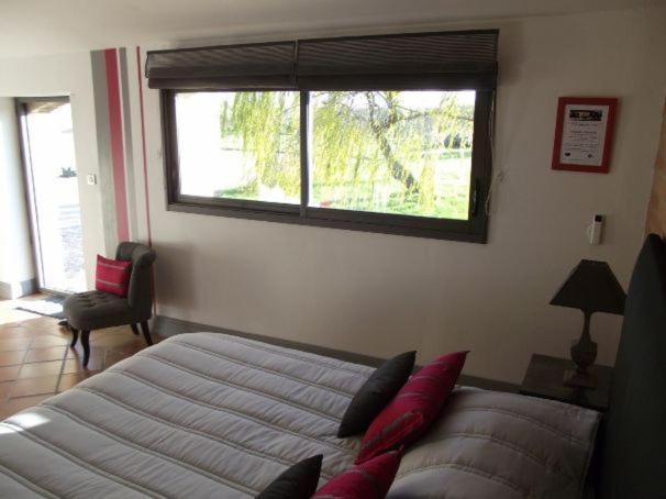 Terre De Garance Bed & Breakfast Lagardelle-sur-Lèze Стая снимка